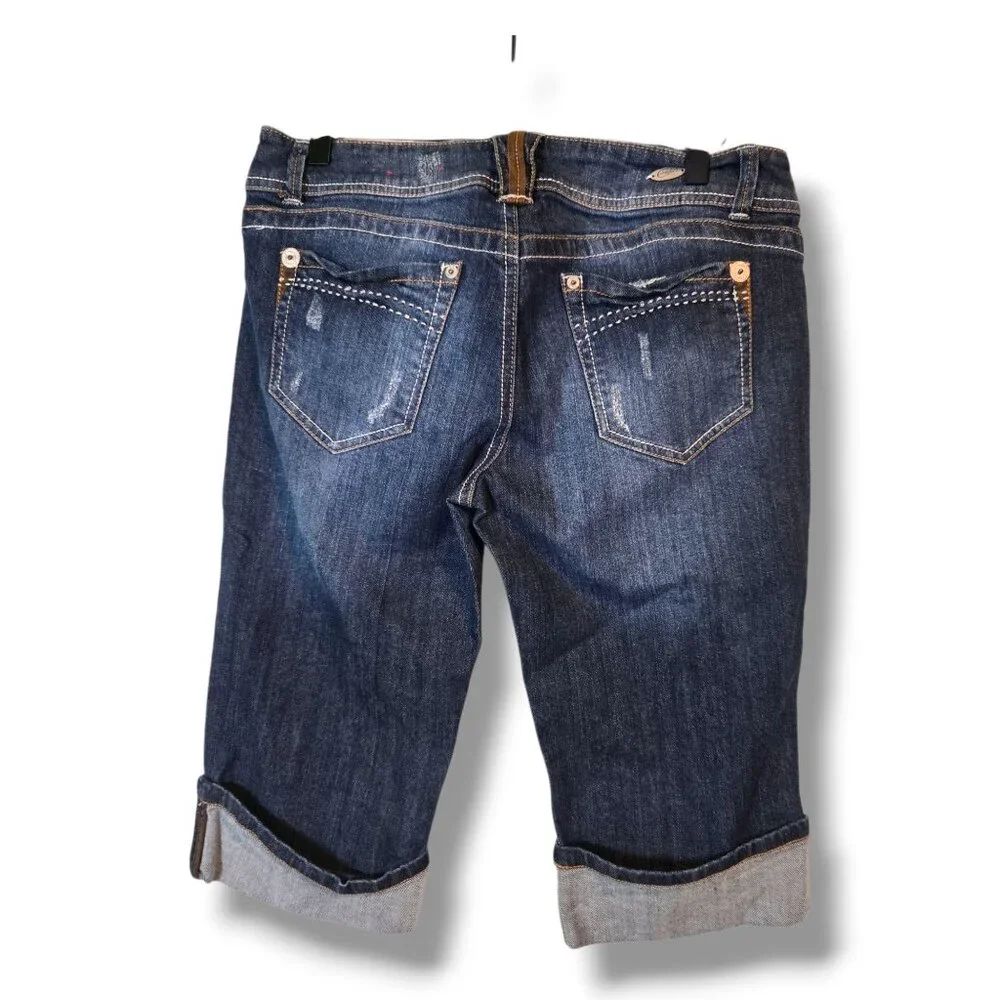 Candies jeans womens Size 9 medium wash pedal pushers cuffed denim distressed